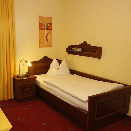 Waldhaus Eifel Otel Gondorf Oda fotoğraf
